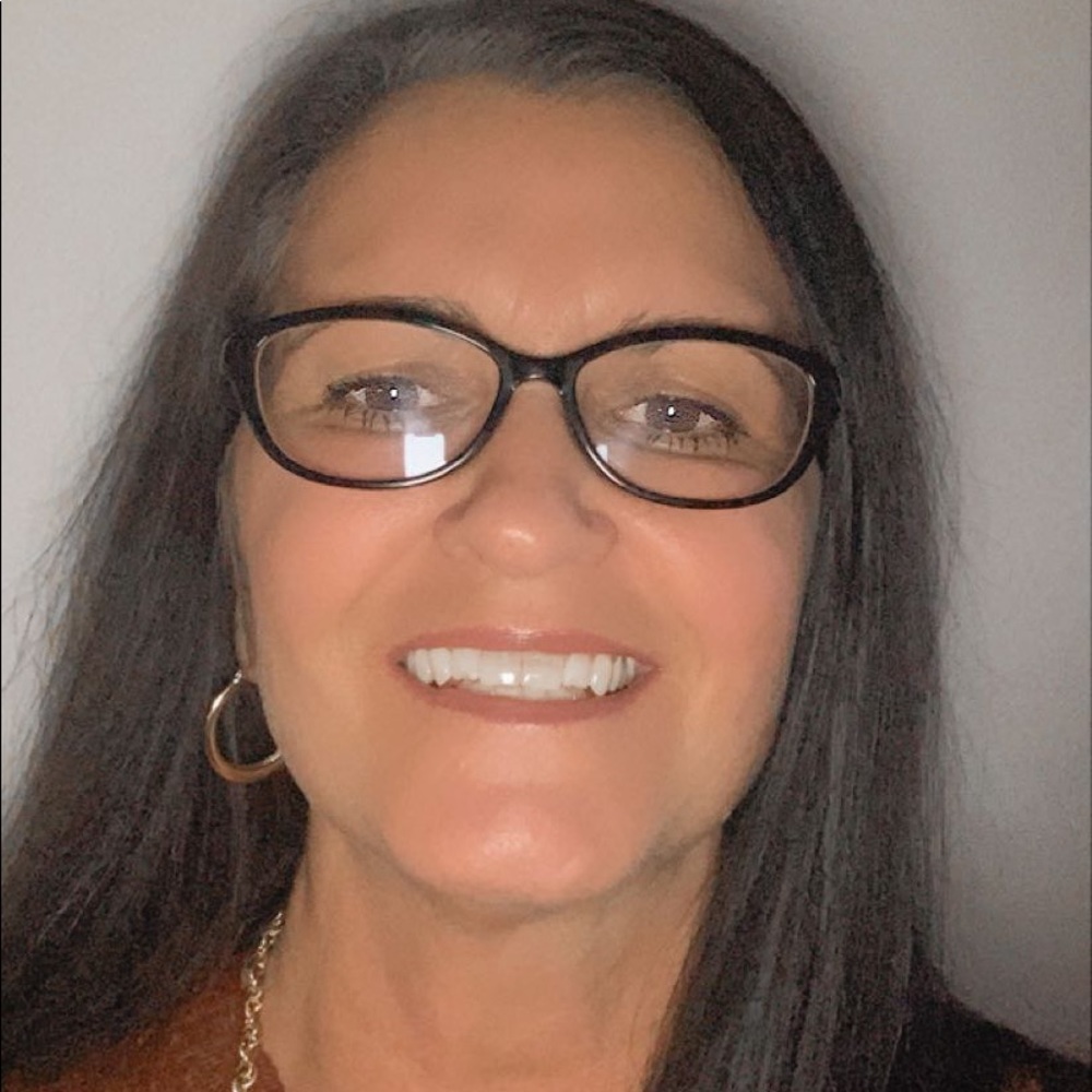 Meet your Posher, Lela